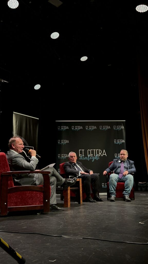 ET CETERA | Dialogy: Paolo Capitini a Mirko Campochiari v rozhovoru s Francescem Augustem Razettem, Praha, 13. 11. 2025.