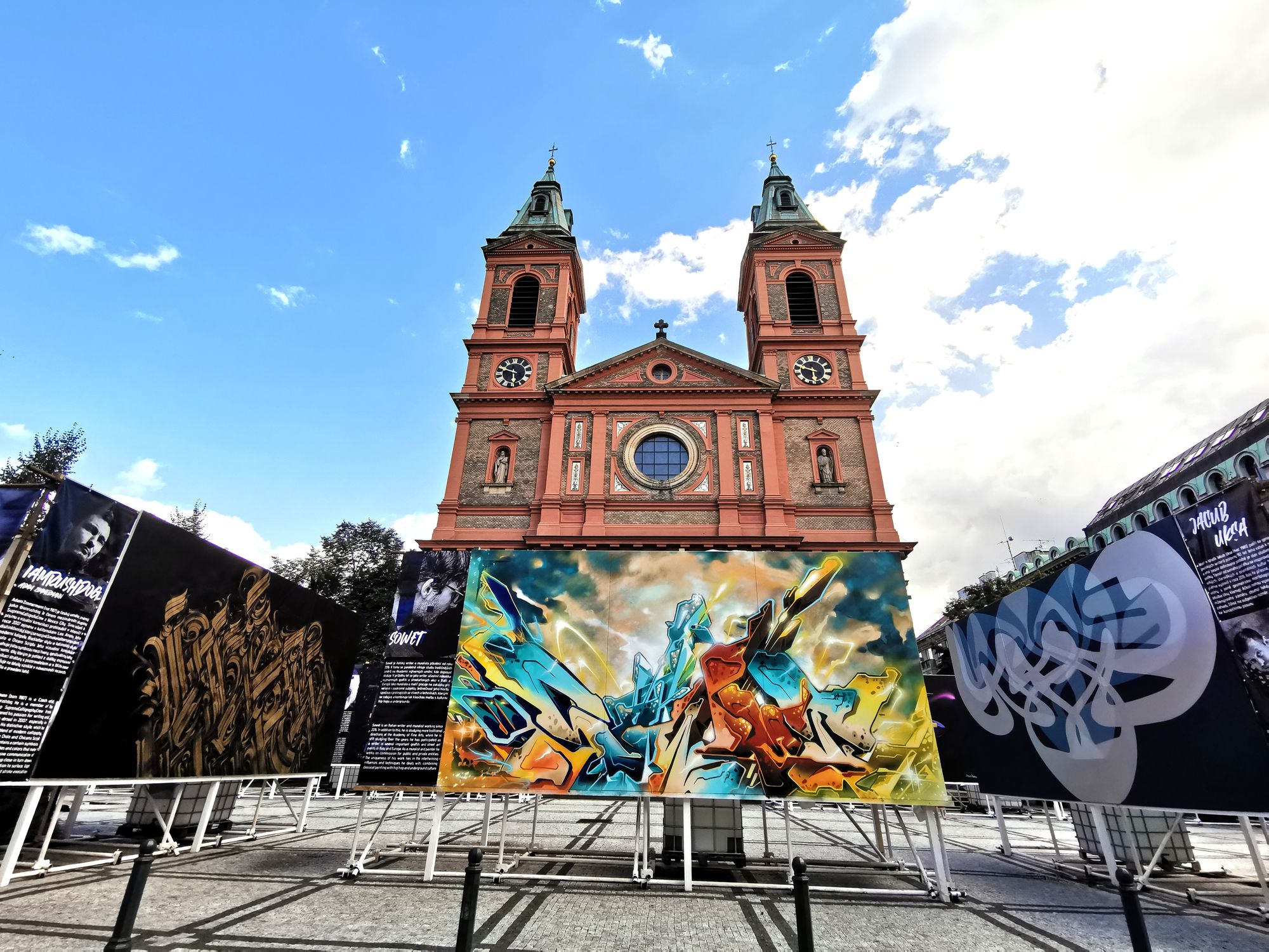 ET CETERA FESTIVAL 2022 | Street Art for Freedom – pohled do výstavy, Pistoia a Praha 5, Pistoia – Praha 2022.