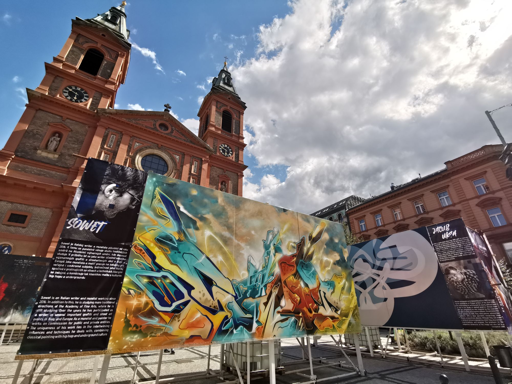 ET CETERA FESTIVAL 2022 | Street Art for Freedom – pohled do výstavy, Pistoia a Praha 5, Pistoia – Praha 2022.