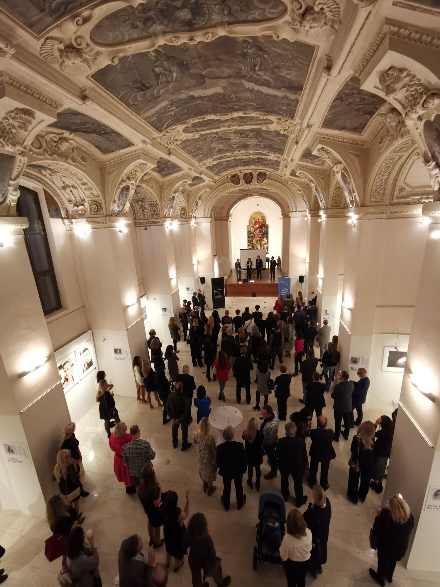 ET CETERA | ISOLATION – pohled do výstavy, Italský kulturní institut, Praha 2021.