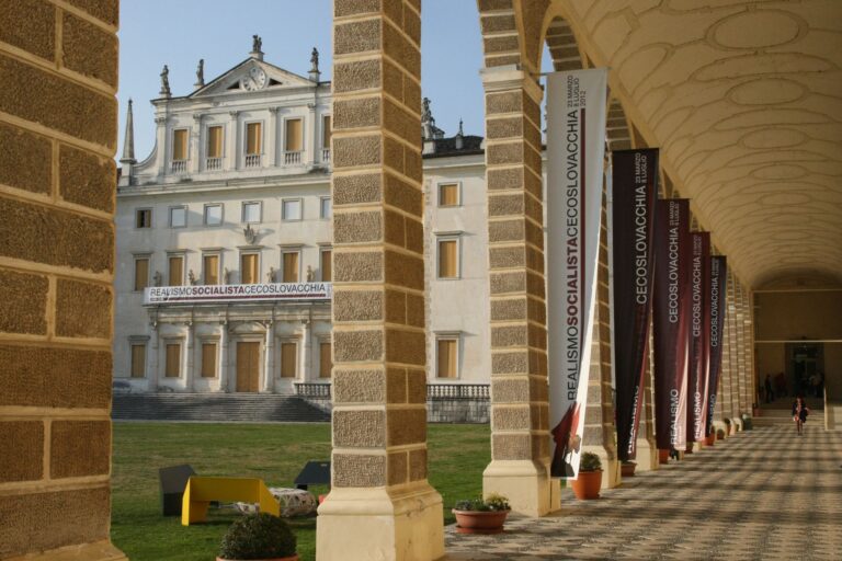 Socialistický realismus v Československu 1948–1989 – pohled do výstavy, Villa Manin di Passariano, Itálie 2012.