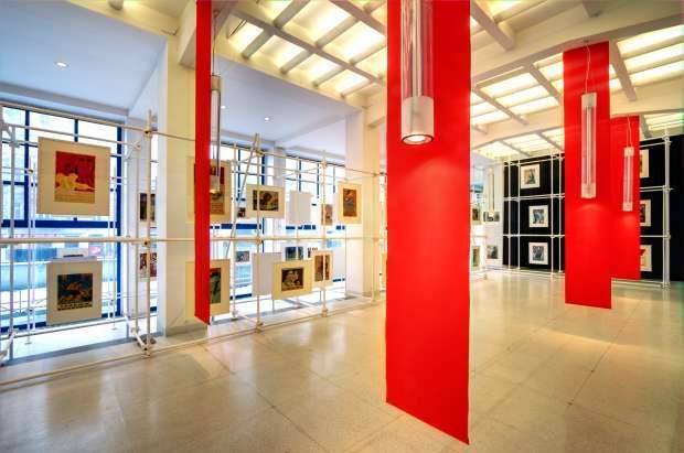 Vietnam: propagandistické plakáty – pohled do výstavy, Veletržní palác, Národní galerie, Praha 2010–2011.
